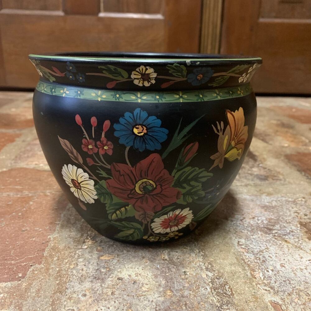 Vera Bradley Home and Andrea by Sadek Collaboration Black Floral Cache Pot